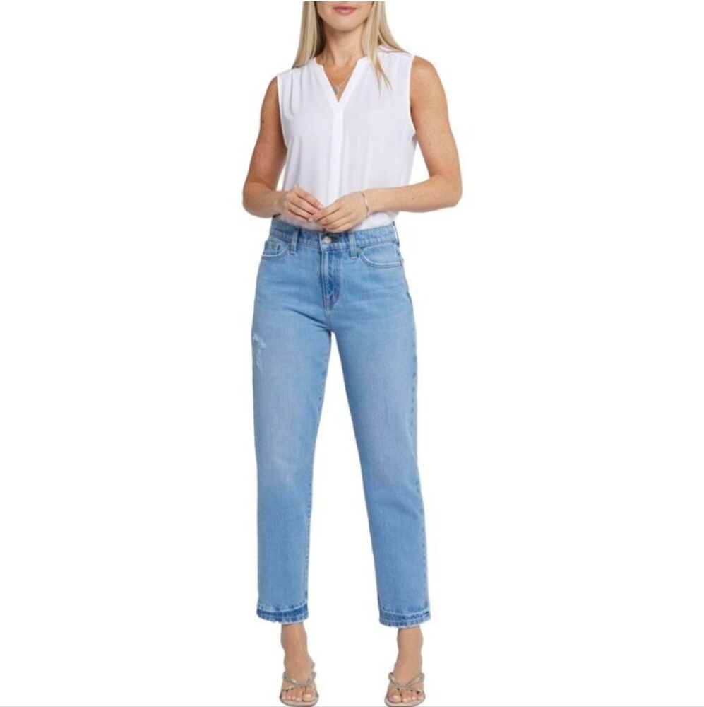 NEW...NYDJ Charlotte Relaxed Denim Straight Leg Jeans...size 29